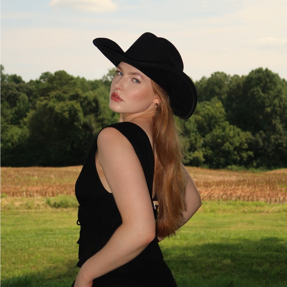 Meet your Posher, Taryn